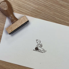 Stempel Ex-libris Leserin auf Pouf